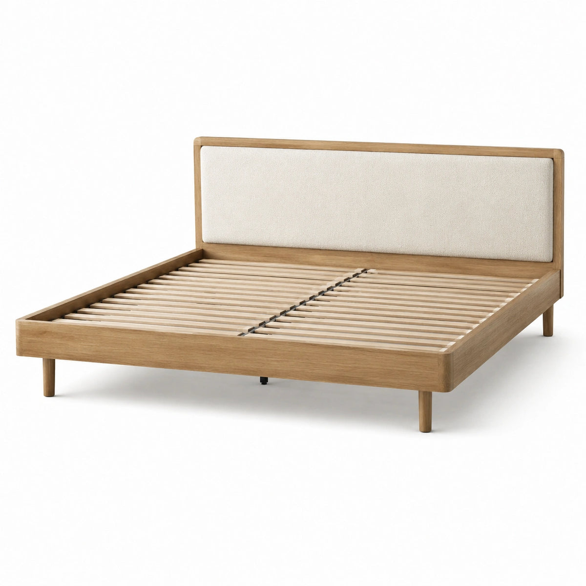 Cama de madera de roble con cabecero tapizado en beige